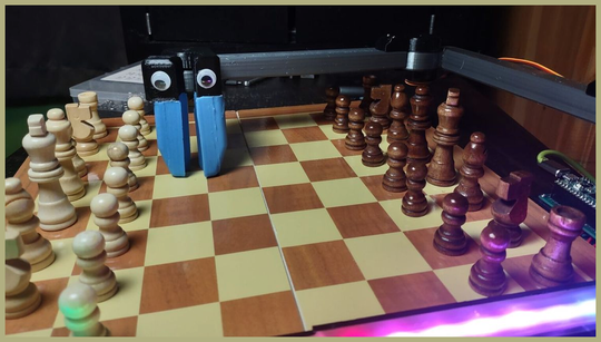 Raspberry Pi Pico Chess Robot cheats, insults you, and loves Stockfish