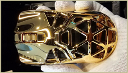 Razer shows off a ‘mind-bogglingly gorgeous’ 24K gold mouse